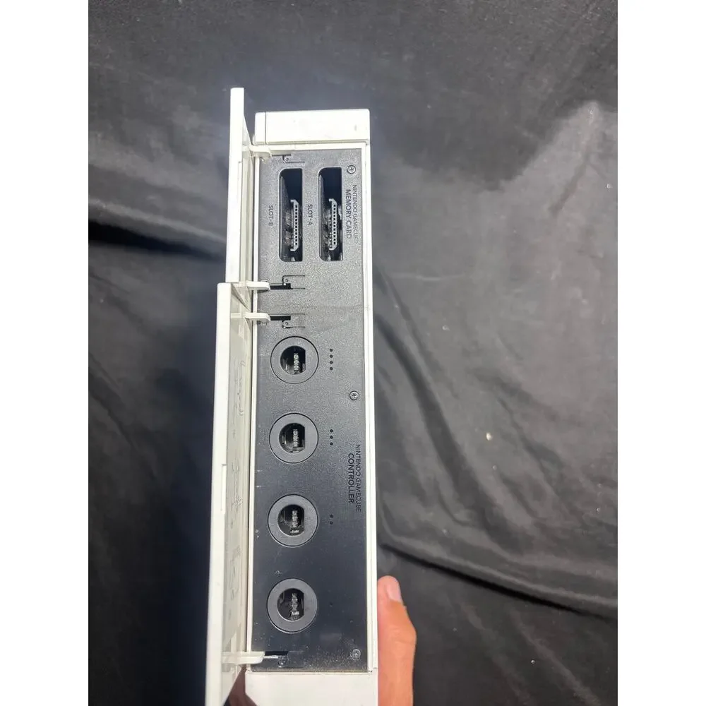 Nintendo Wii Console White GameCube Compatible Bundle Cords Remote Sensor Tested